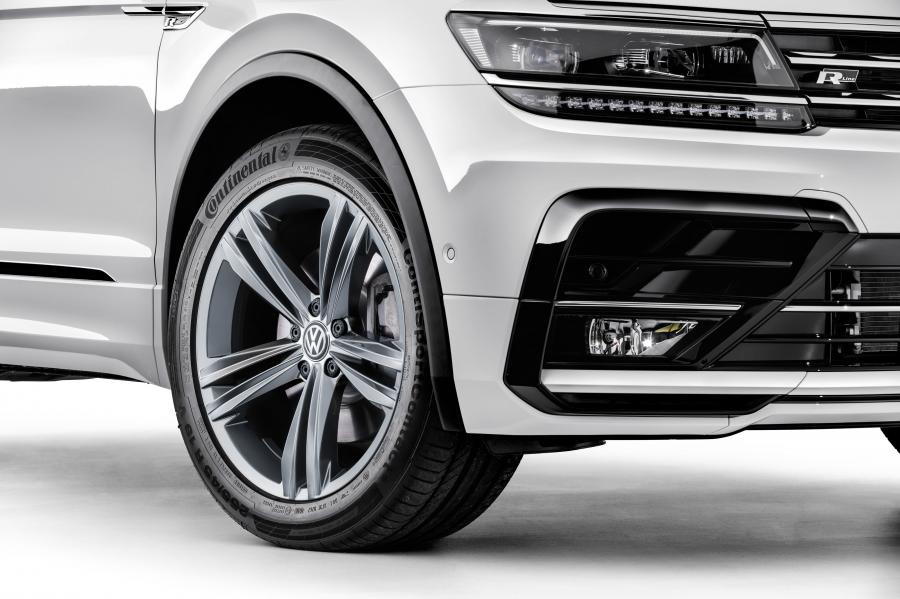 Детали экстерьера Volkswagen Tiguan R-Line Edition 2019 года  (AU) (фото 8 из 10)